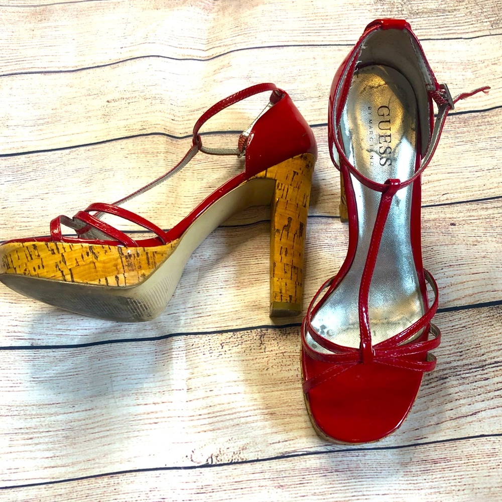 GUESS red patent leather and cork sandal.